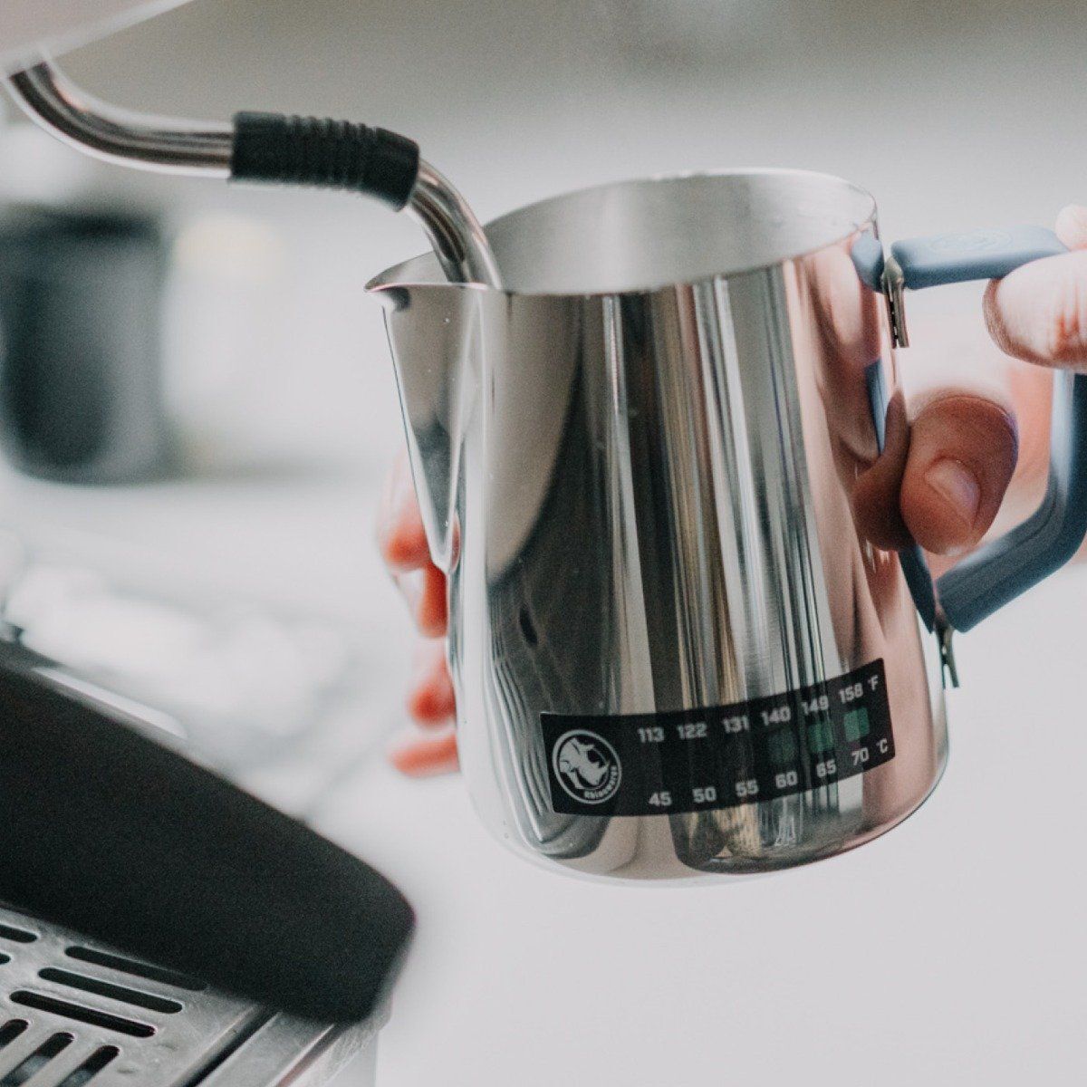 Rhino Milk Pitcher Grip - Blue
